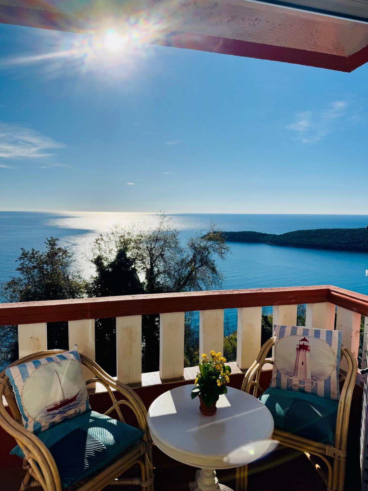 Budva Felix Suites ภายนอก รูปภาพ