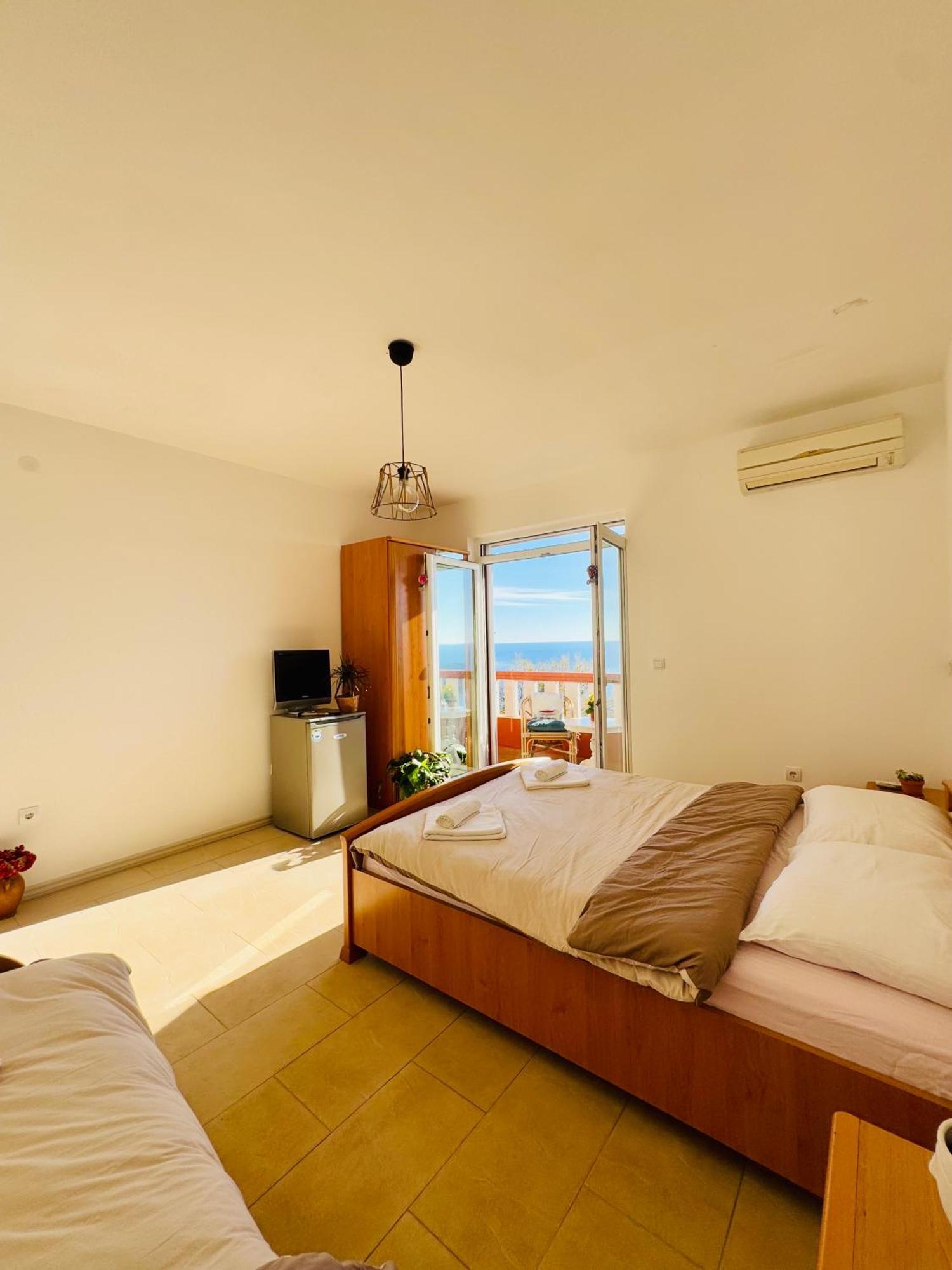 Budva Felix Suites ภายนอก รูปภาพ