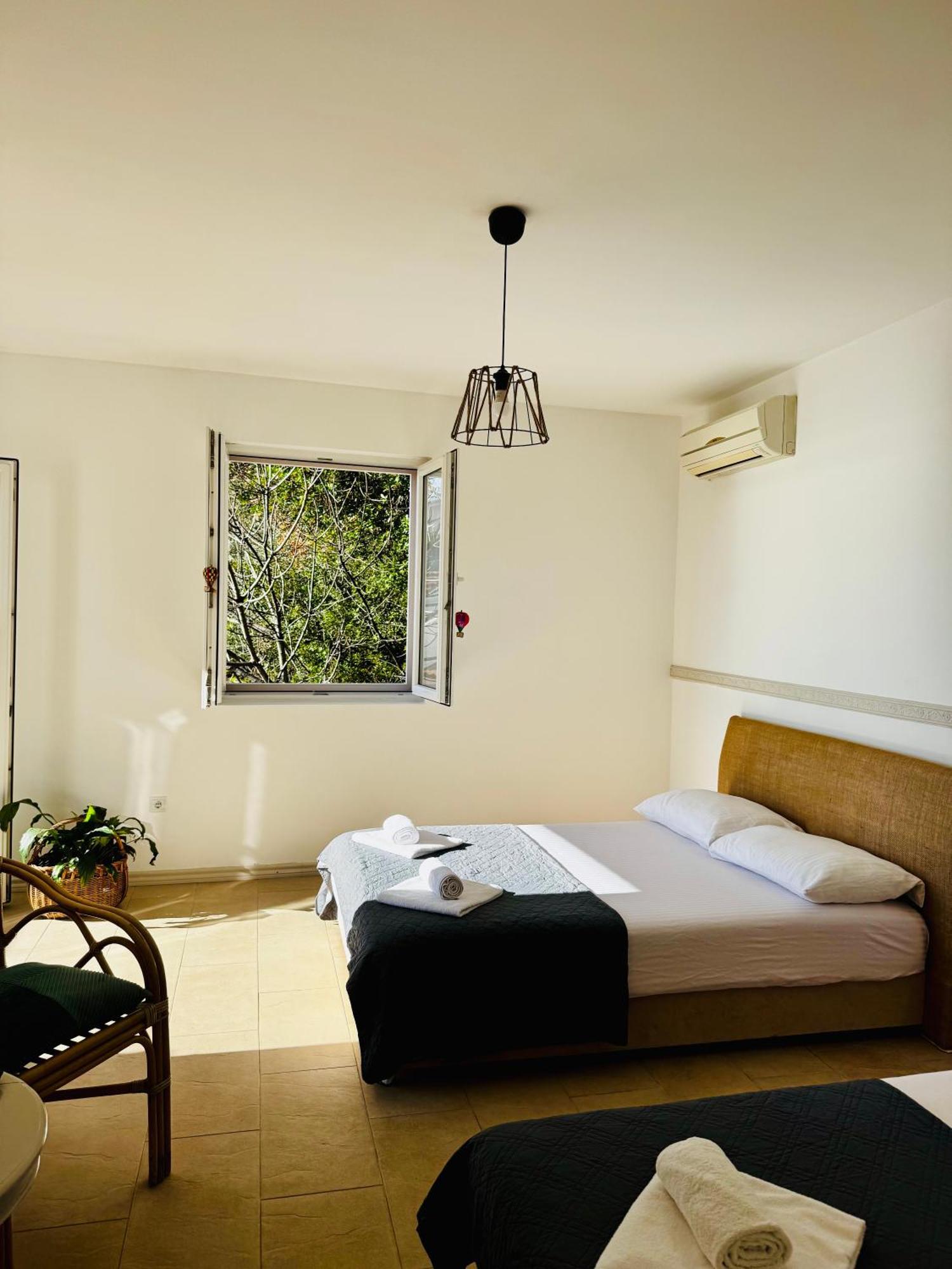 Budva Felix Suites ภายนอก รูปภาพ