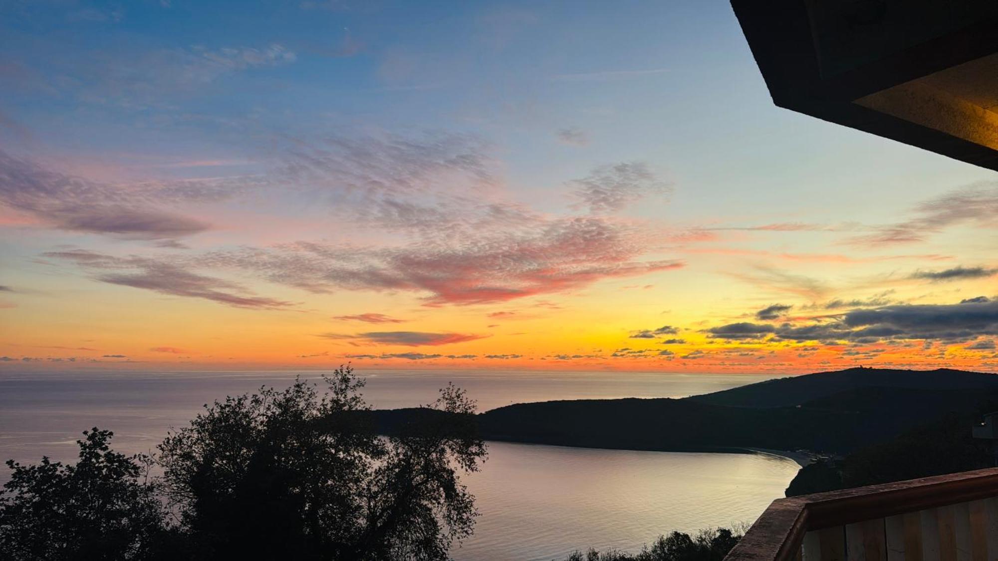 Budva Felix Suites ภายนอก รูปภาพ