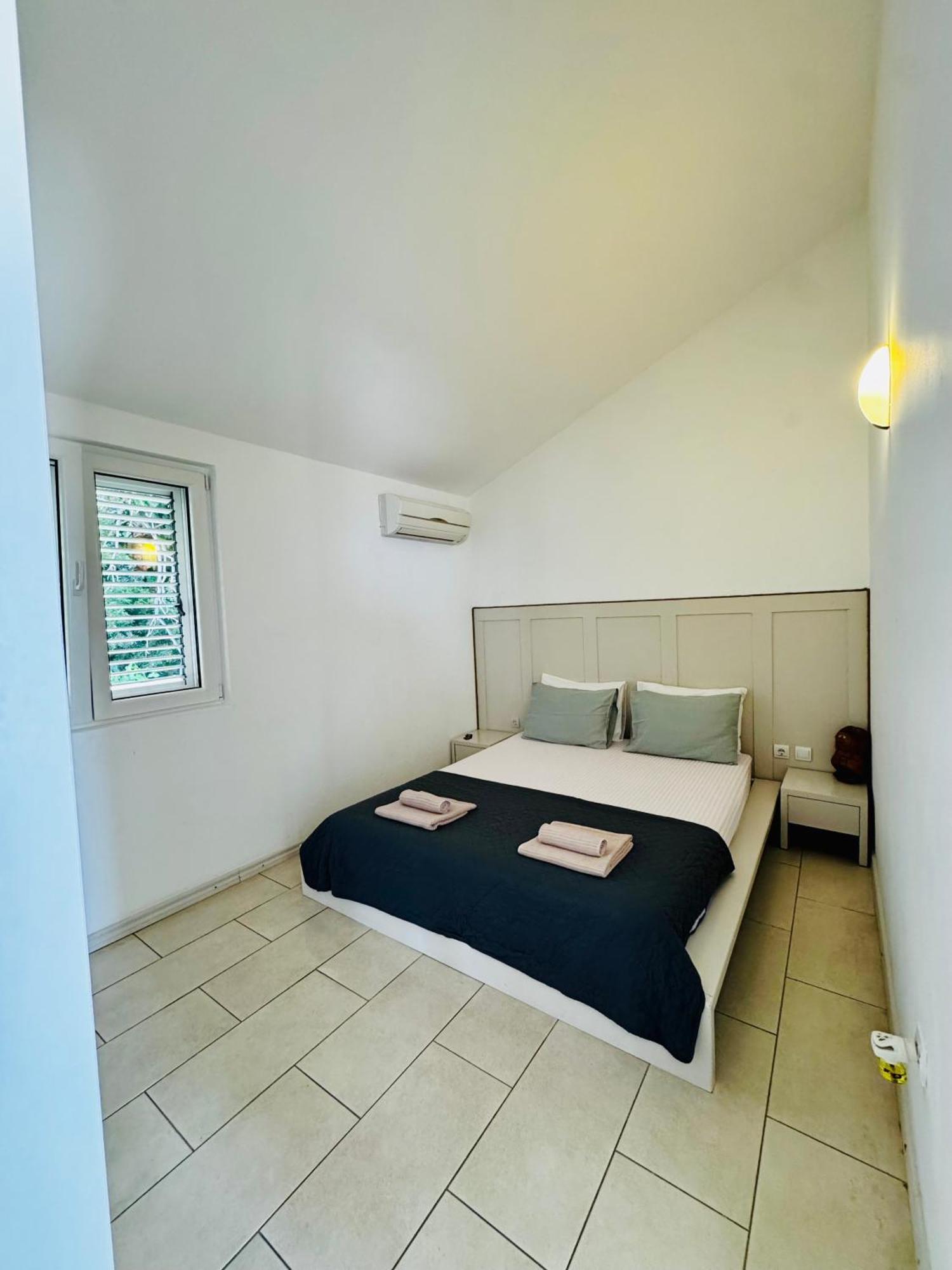 Budva Felix Suites ภายนอก รูปภาพ
