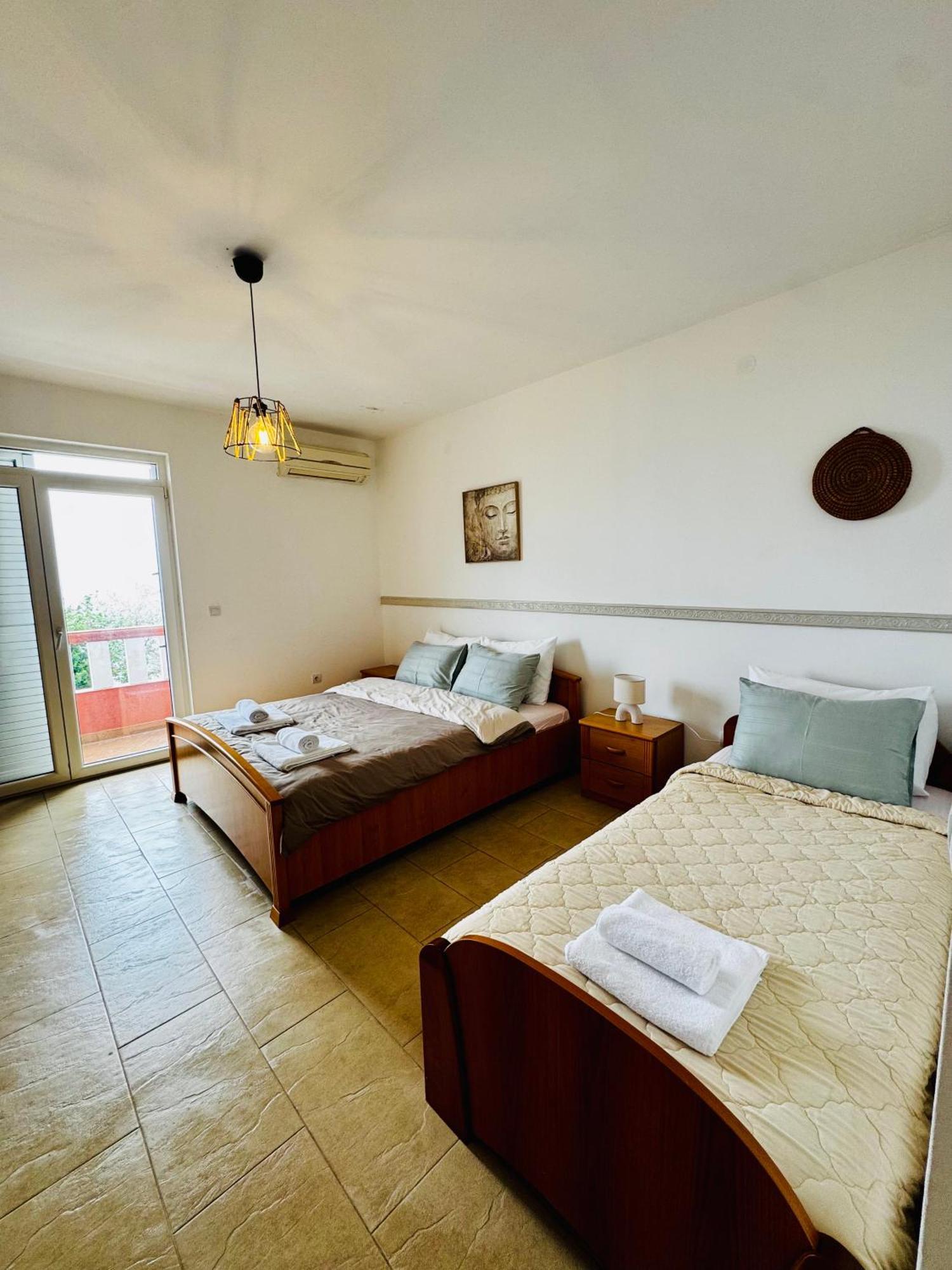 Budva Felix Suites ภายนอก รูปภาพ